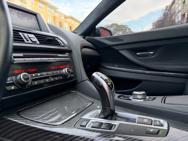 BMW 6-Series 640i Coupe 2012