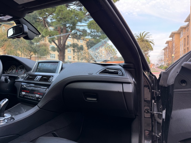 BMW 6-Series 640i Coupe 2012