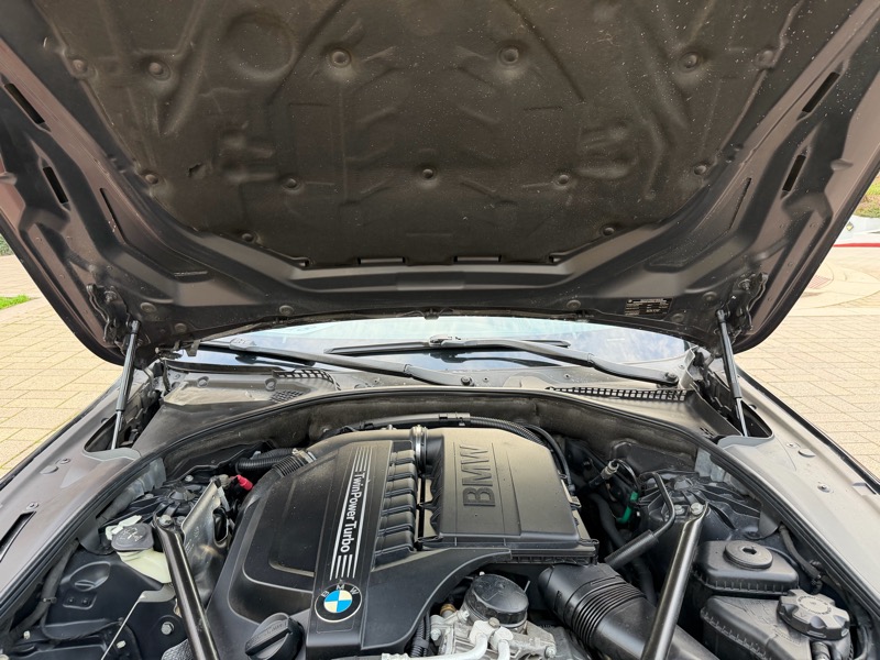 BMW 6-Series 640i Coupe 2012