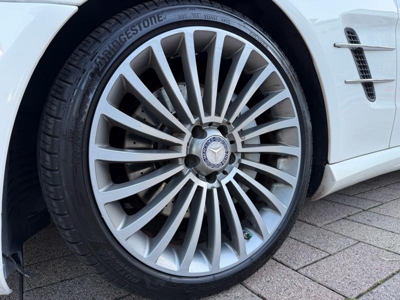 Mercedes-Benz SL-Class SL550R 2014