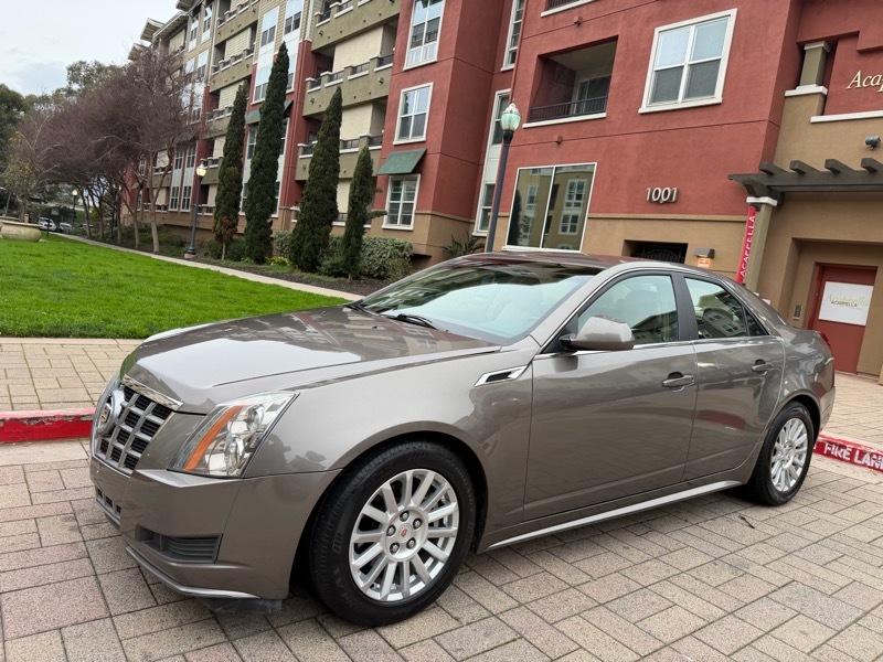 Cadillac CTS Luxury 2012