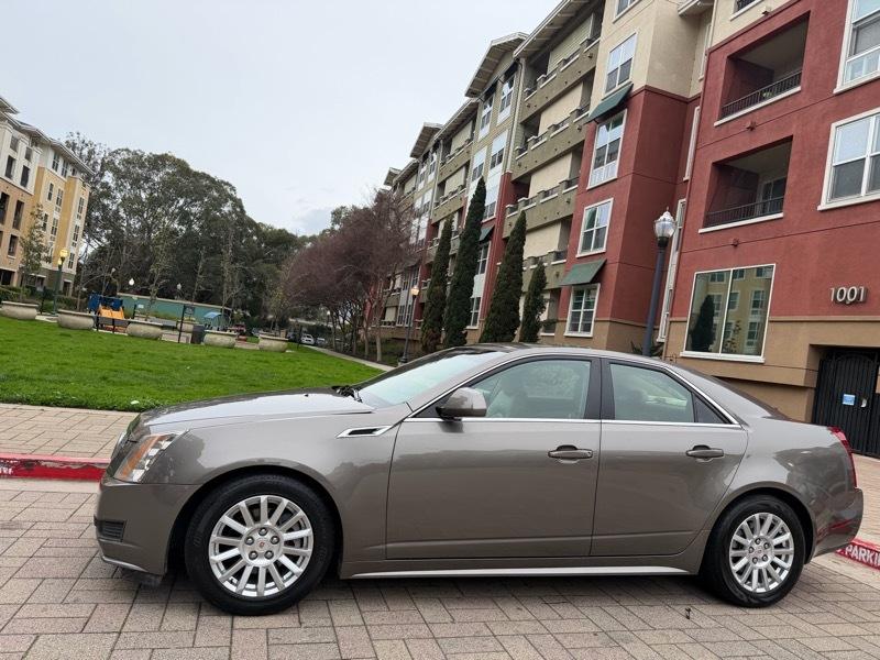 Cadillac CTS Luxury 2012