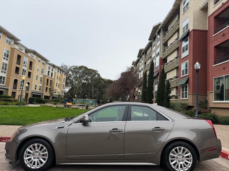 Cadillac CTS Luxury 2012