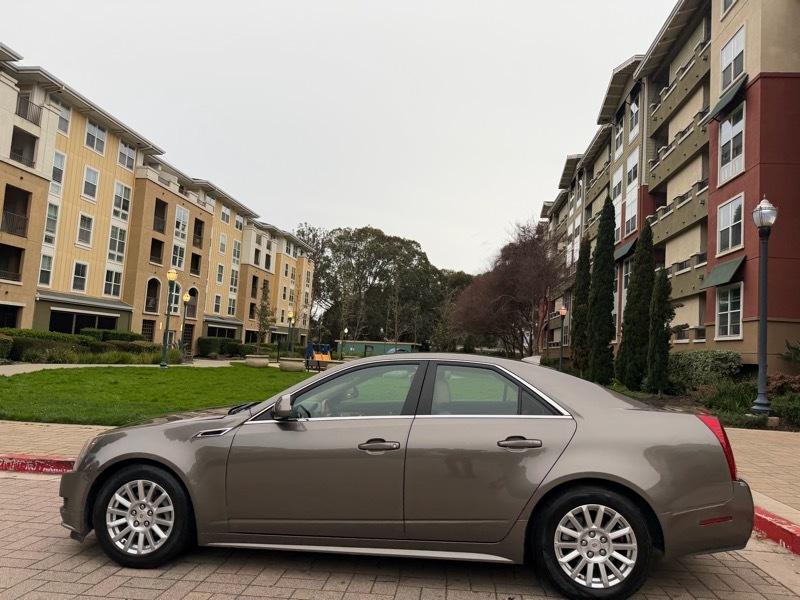 Cadillac CTS Luxury 2012