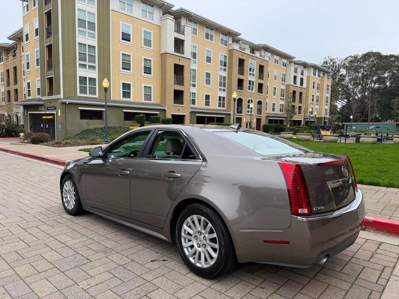 Cadillac CTS Luxury 2012