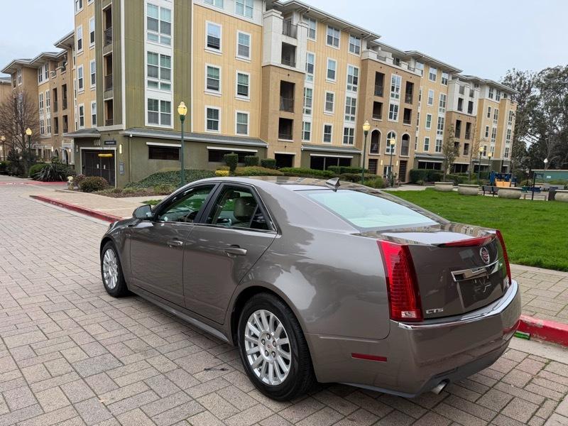 Cadillac CTS Luxury 2012