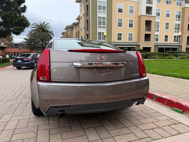 Cadillac CTS Luxury 2012