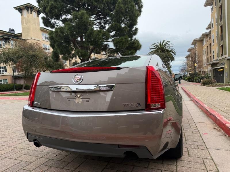 Cadillac CTS Luxury 2012