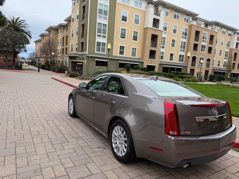 Cadillac CTS Luxury 2012