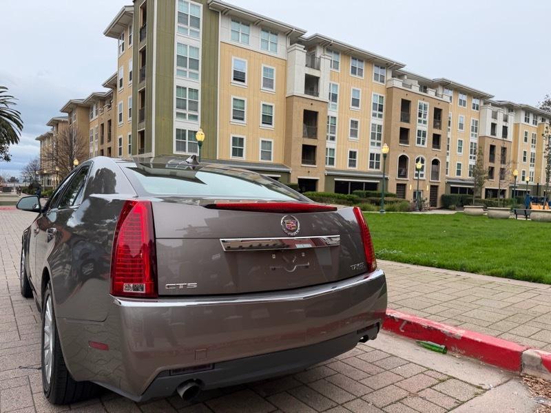 Cadillac CTS Luxury 2012