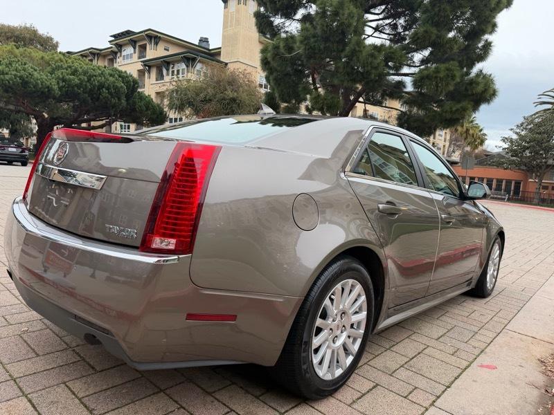 Cadillac CTS Luxury 2012