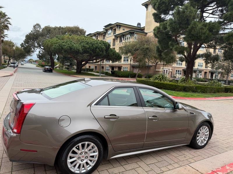 Cadillac CTS Luxury 2012