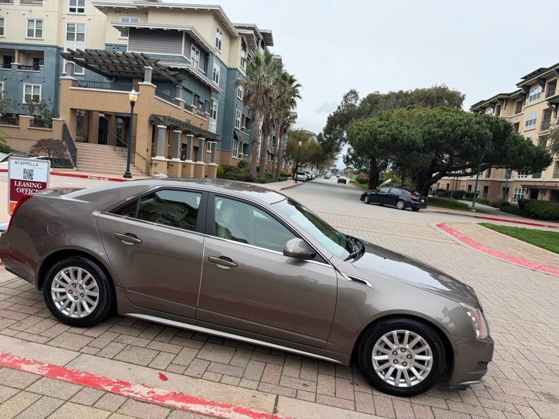 Cadillac CTS Luxury 2012