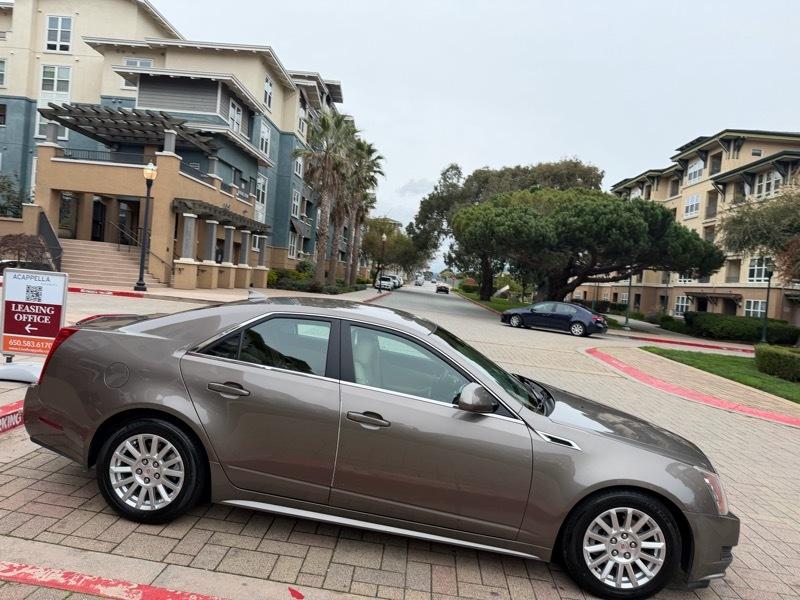 Cadillac CTS Luxury 2012