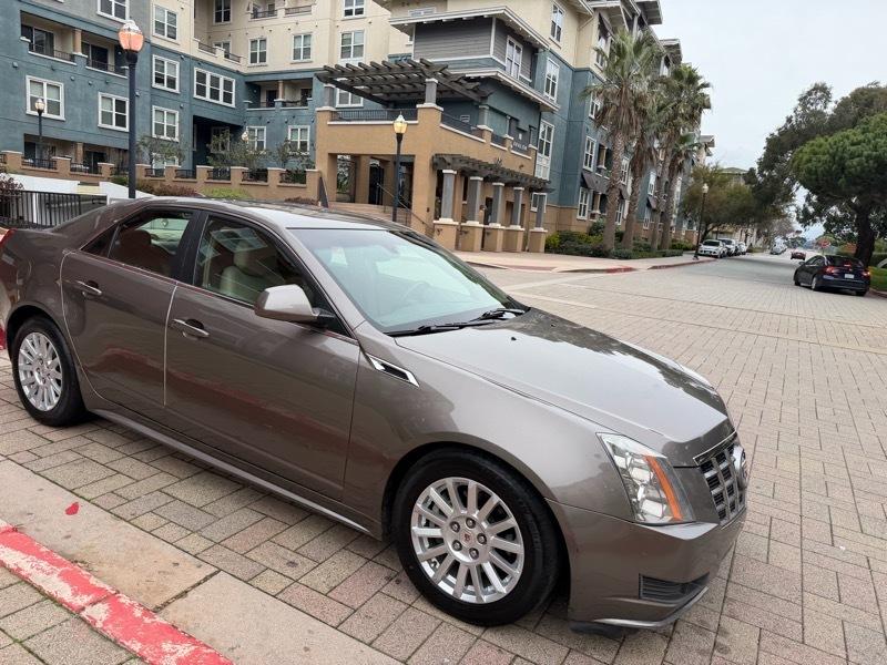 Cadillac CTS Luxury 2012