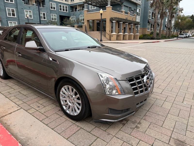 Cadillac CTS Luxury 2012