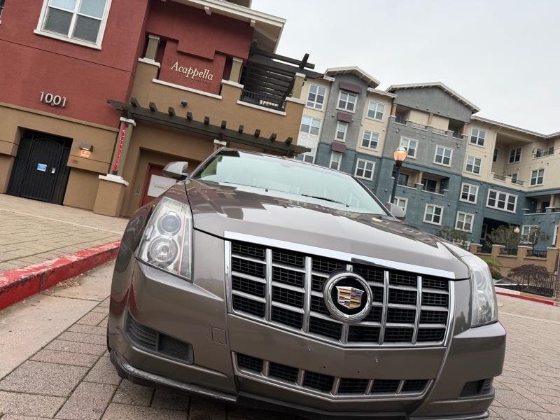 Cadillac CTS Luxury 2012