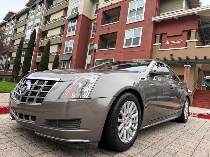 Cadillac CTS Luxury 2012