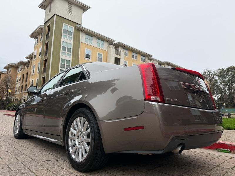 Cadillac CTS Luxury 2012