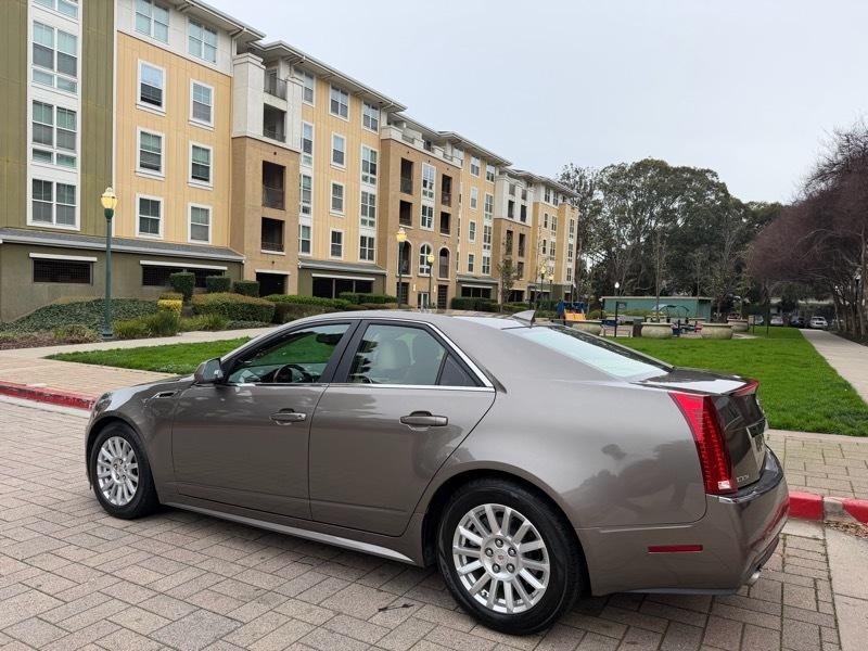 Cadillac CTS Luxury 2012