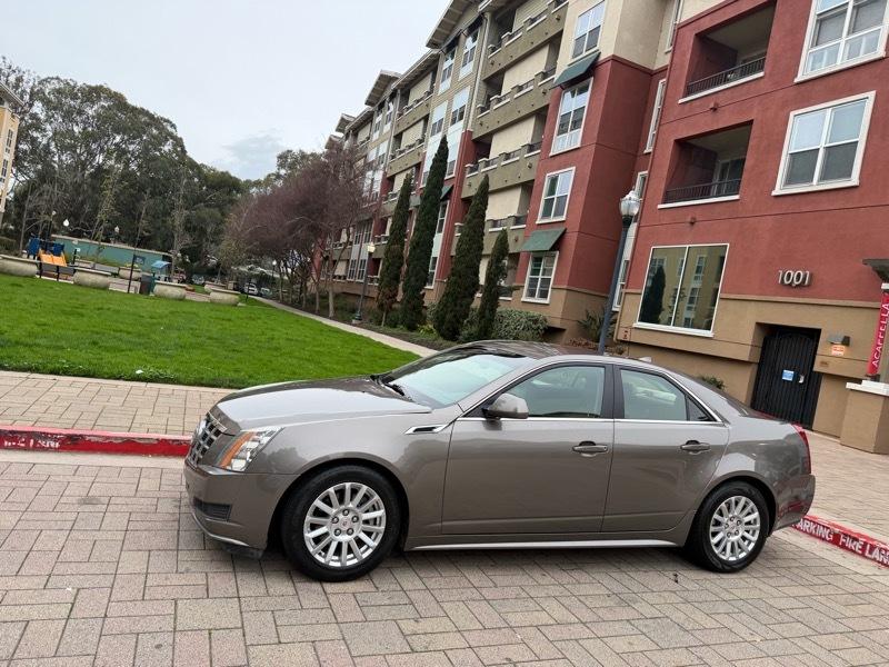 Cadillac CTS Luxury 2012