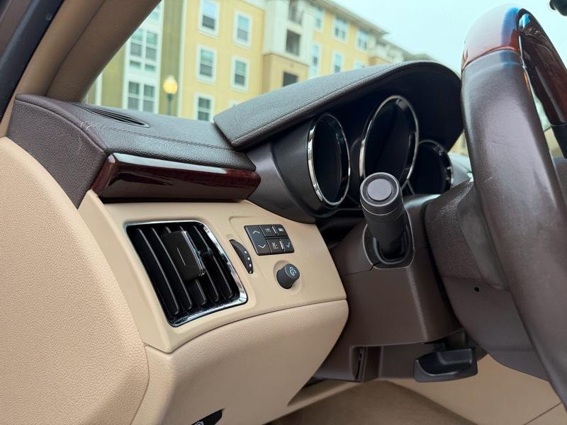 Cadillac CTS Luxury 2012