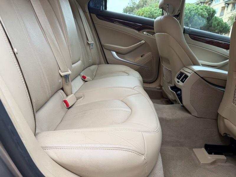 Cadillac CTS Luxury 2012