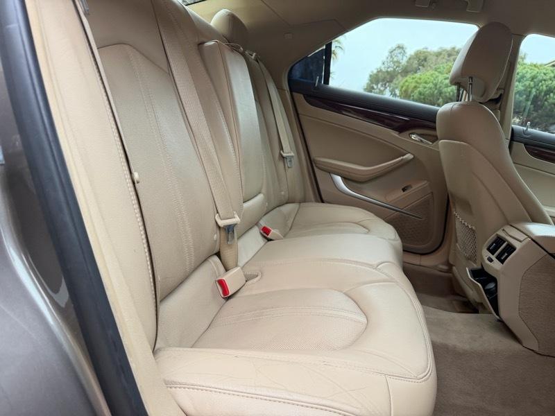 Cadillac CTS Luxury 2012