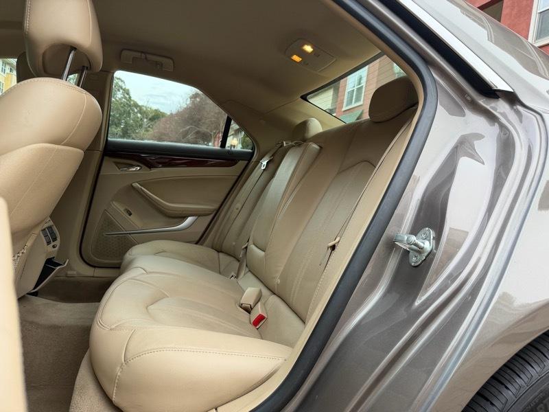 Cadillac CTS Luxury 2012