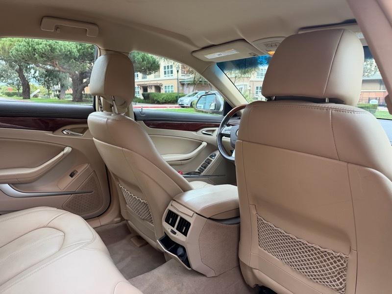 Cadillac CTS Luxury 2012