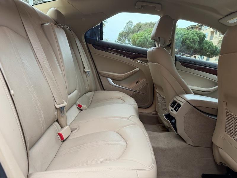 Cadillac CTS Luxury 2012