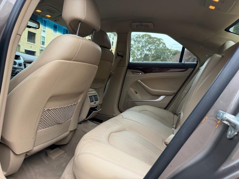 Cadillac CTS Luxury 2012