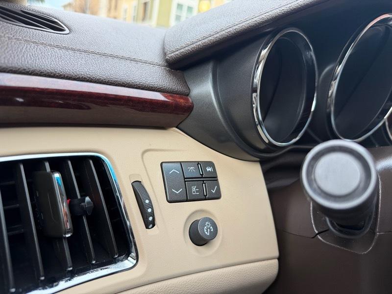 Cadillac CTS Luxury 2012