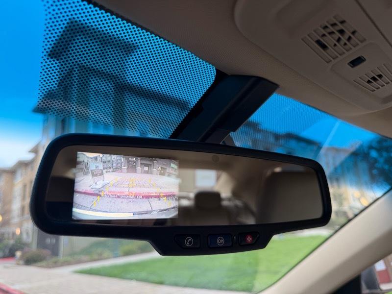 Cadillac CTS Luxury 2012