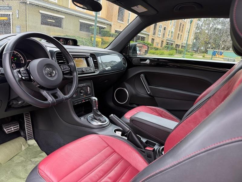 Volkswagen Beetle 2.0T Turbo 2013