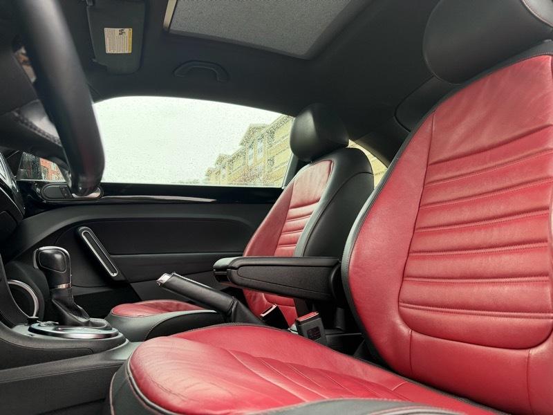 Volkswagen Beetle 2.0T Turbo 2013