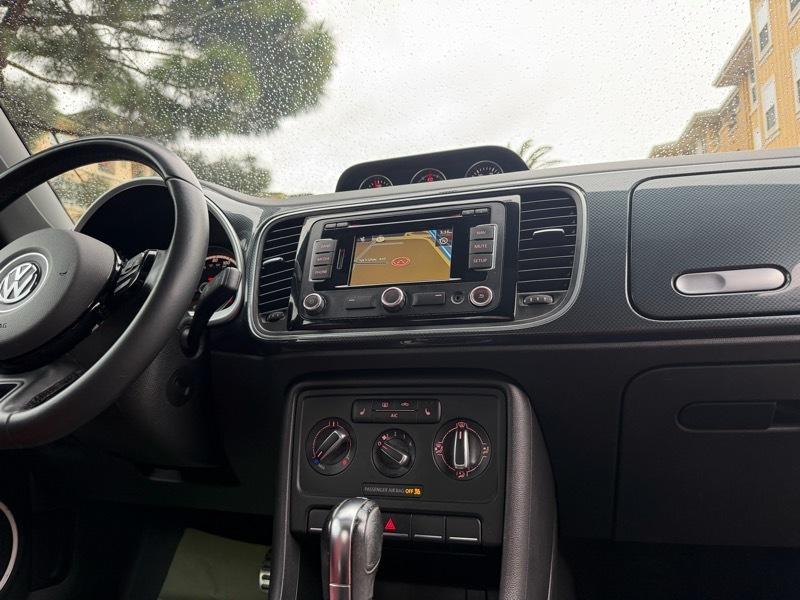 Volkswagen Beetle 2.0T Turbo 2013