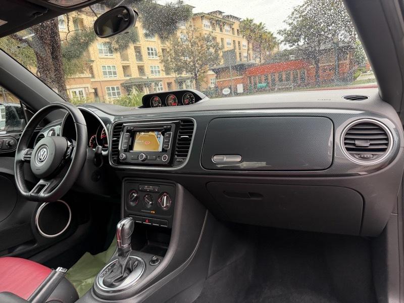 Volkswagen Beetle 2.0T Turbo 2013