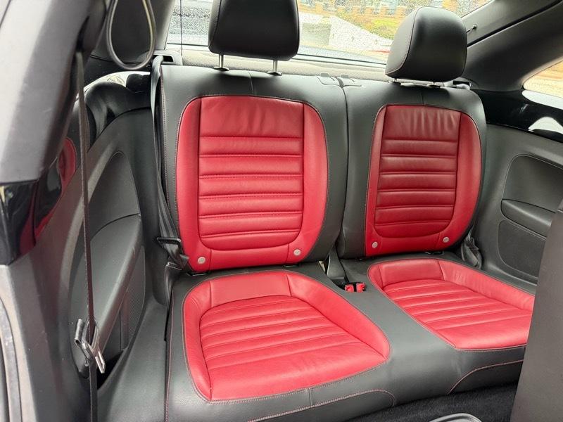 Volkswagen Beetle 2.0T Turbo 2013