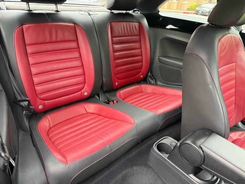 Volkswagen Beetle 2.0T Turbo 2013