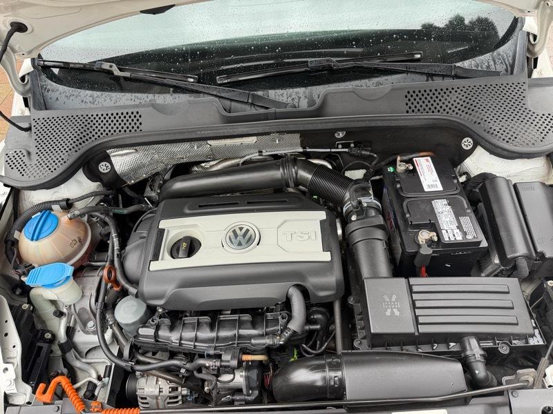 Volkswagen Beetle 2.0T Turbo 2013