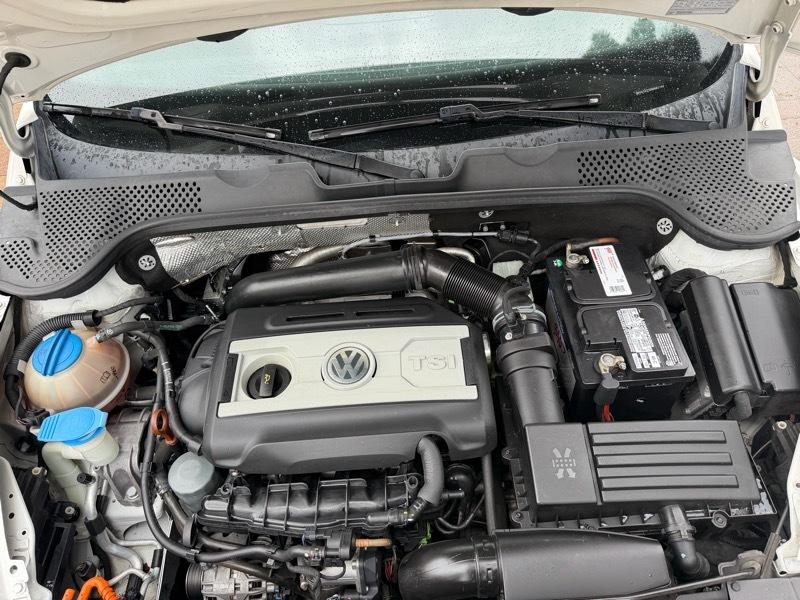 Volkswagen Beetle 2.0T Turbo 2013