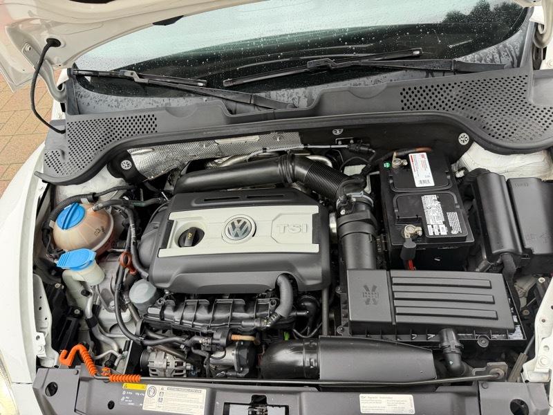 Volkswagen Beetle 2.0T Turbo 2013