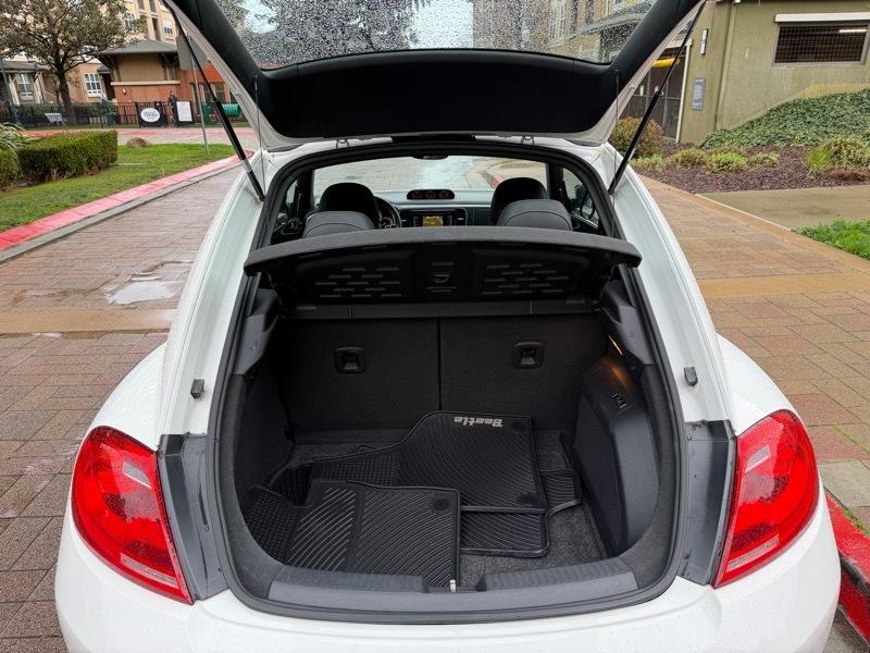 Volkswagen Beetle 2.0T Turbo 2013