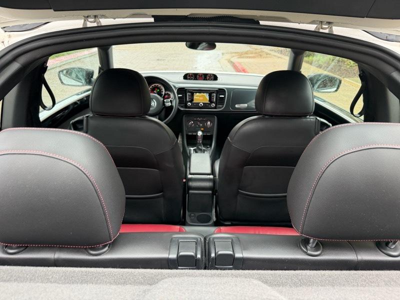 Volkswagen Beetle 2.0T Turbo 2013