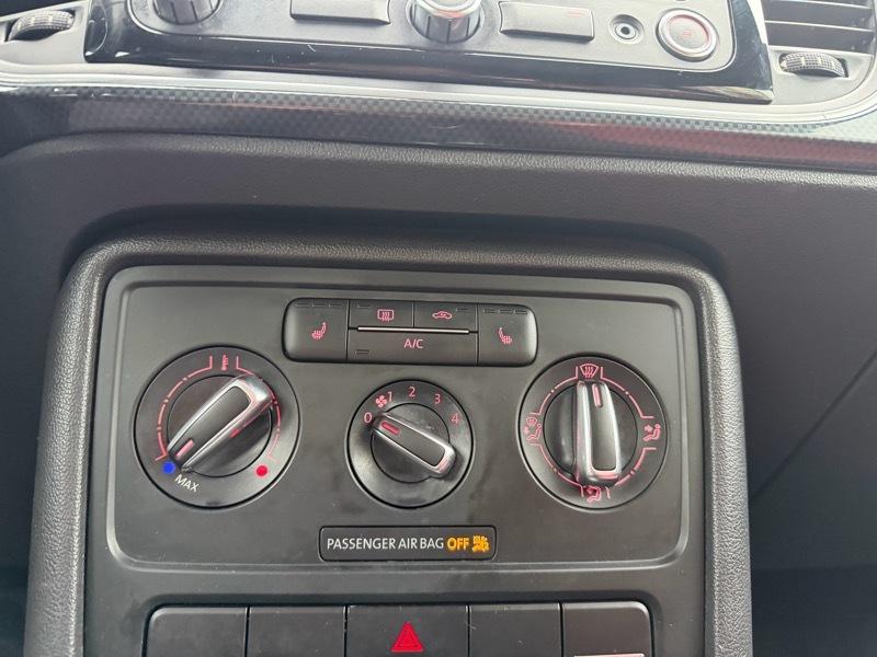 Volkswagen Beetle 2.0T Turbo 2013