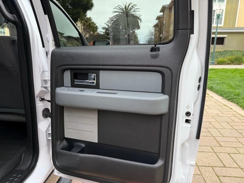 Ford F-150 4WD SuperCrew 150" XL 2014