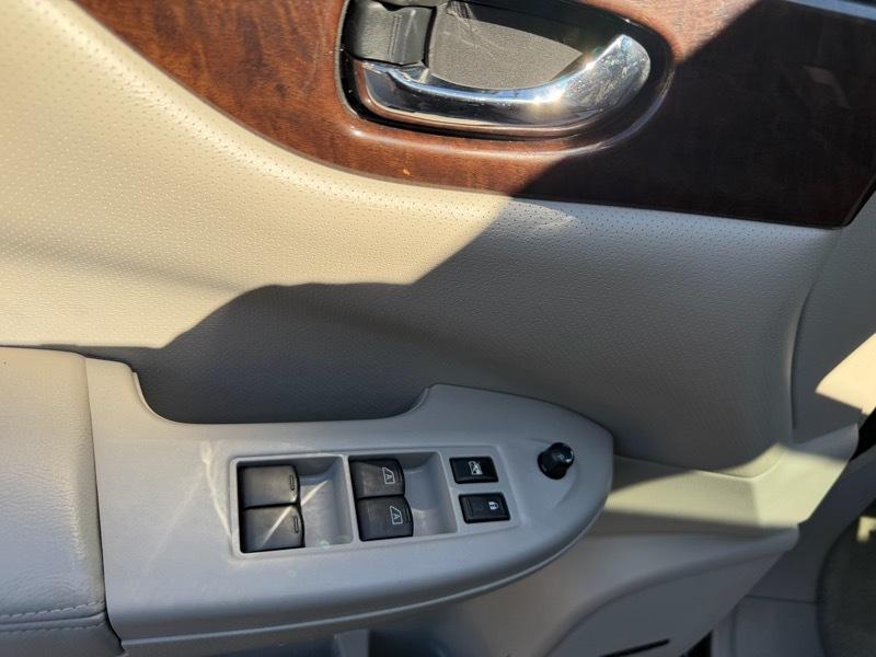 Nissan Quest 3.5 SL 2012