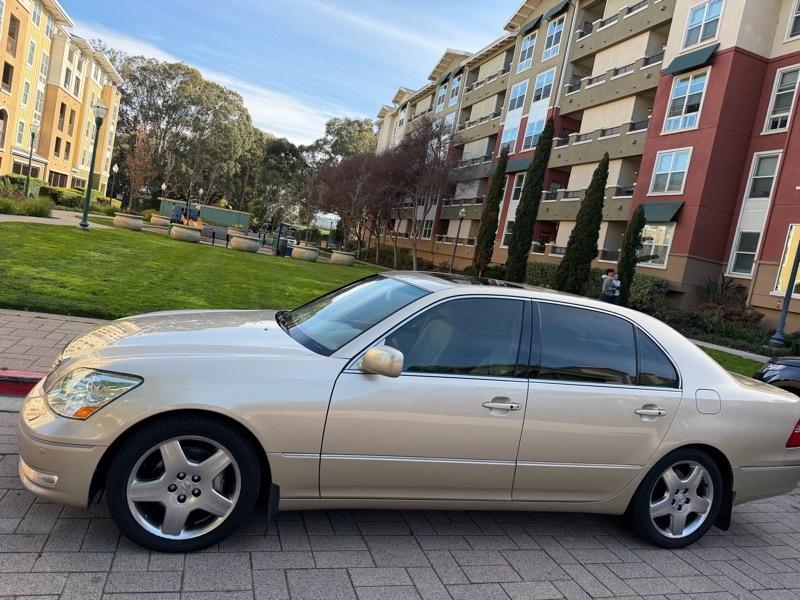 Lexus LS 430 Sedan 2005