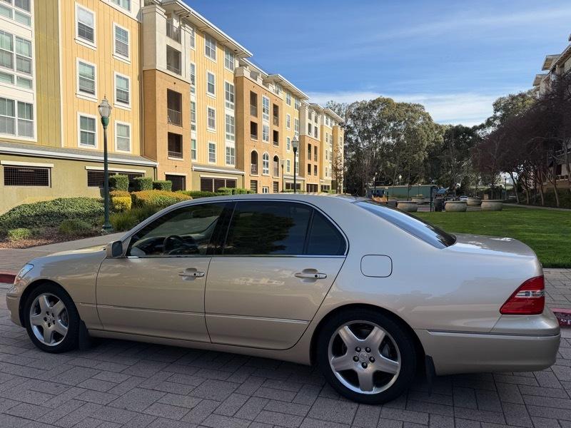 Lexus LS 430 Sedan 2005